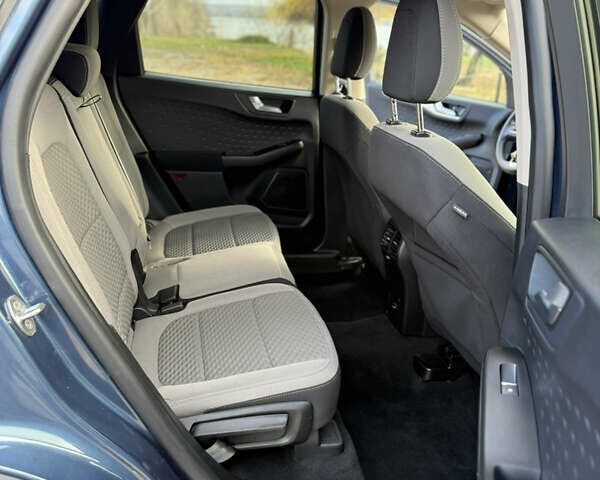 Синій Форд Ескейп, об'ємом двигуна 1.5 л та пробігом 123 тис. км за 13500 $, фото 32 на Automoto.ua