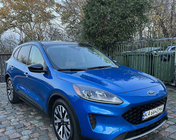 Синий Форд Эскейп, объемом двигателя 2.5 л и пробегом 112 тыс. км за 24600 $, фото 1 на Automoto.ua