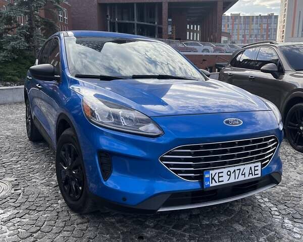 Синій Форд Ескейп, об'ємом двигуна 1.5 л та пробігом 114 тис. км за 14999 $, фото 2 на Automoto.ua