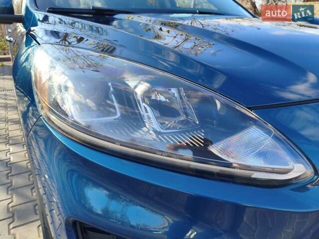 Синій Форд Ескейп, об'ємом двигуна 1.5 л та пробігом 66 тис. км за 16250 $, фото 48 на Automoto.ua