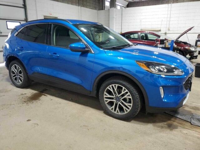 Синий Форд Эскейп, объемом двигателя 2 л и пробегом 83 тыс. км за 4000 $, фото 2 на Automoto.ua