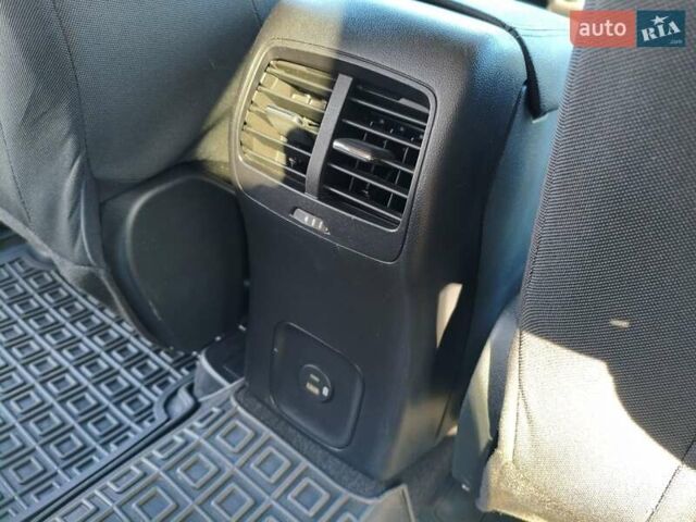 Синій Форд Ескейп, об'ємом двигуна 1.5 л та пробігом 66 тис. км за 16250 $, фото 39 на Automoto.ua