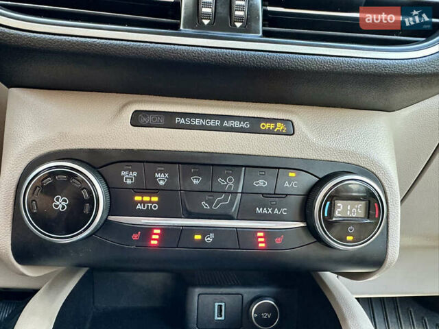 Синий Форд Эскейп, объемом двигателя 1.5 л и пробегом 148 тыс. км за 16999 $, фото 60 на Automoto.ua