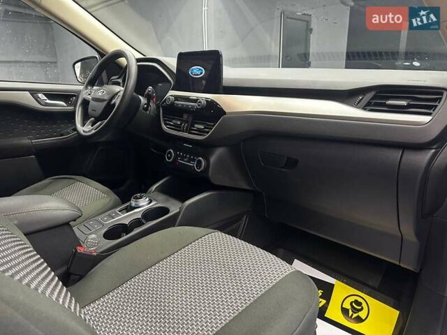 Синий Форд Эскейп, объемом двигателя 1.5 л и пробегом 21 тыс. км за 17500 $, фото 8 на Automoto.ua