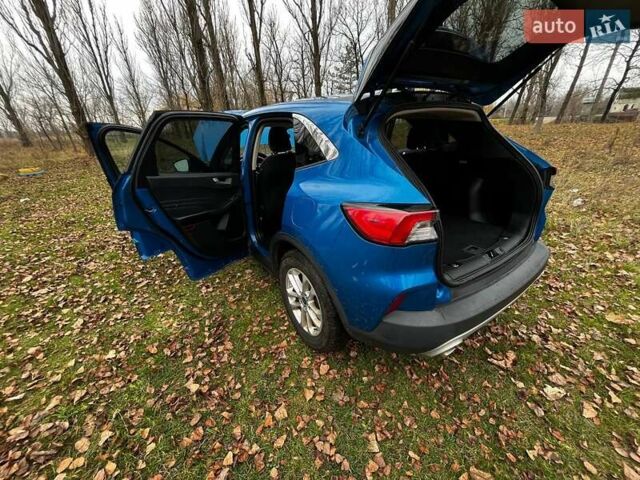 Синий Форд Эскейп, объемом двигателя 0 л и пробегом 122 тыс. км за 17000 $, фото 19 на Automoto.ua