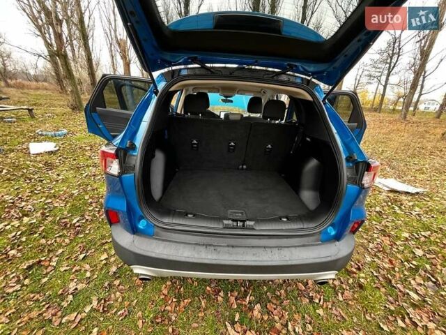 Синий Форд Эскейп, объемом двигателя 0 л и пробегом 122 тыс. км за 17000 $, фото 12 на Automoto.ua