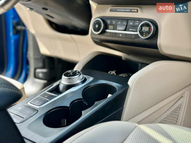 Синий Форд Эскейп, объемом двигателя 1.5 л и пробегом 148 тыс. км за 16999 $, фото 44 на Automoto.ua