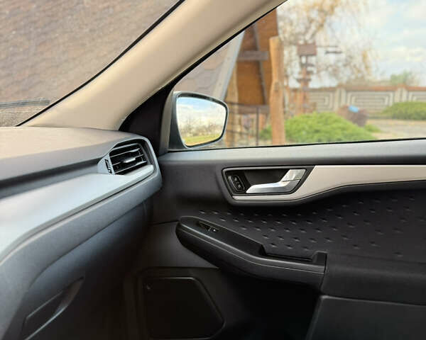 Синій Форд Ескейп, об'ємом двигуна 1.5 л та пробігом 123 тис. км за 13500 $, фото 18 на Automoto.ua