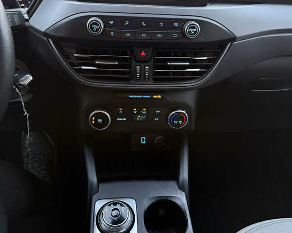 Форд Эскейп 2020 в Полтаве на Automoto.ua Синий Форд Эскейп, объемом двигателя 0 л и пробегом 141 тыс. км за 14500 $, фото 16 на Automoto.ua