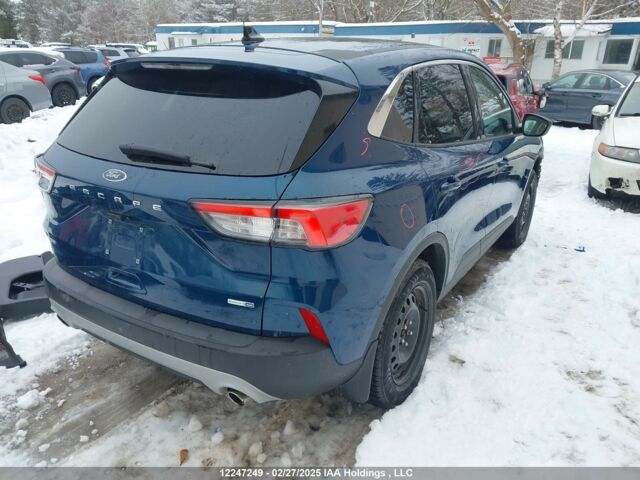 Синий Форд Эскейп, объемом двигателя 1.5 л и пробегом 116 тыс. км за 11550 $, фото 5 на Automoto.ua