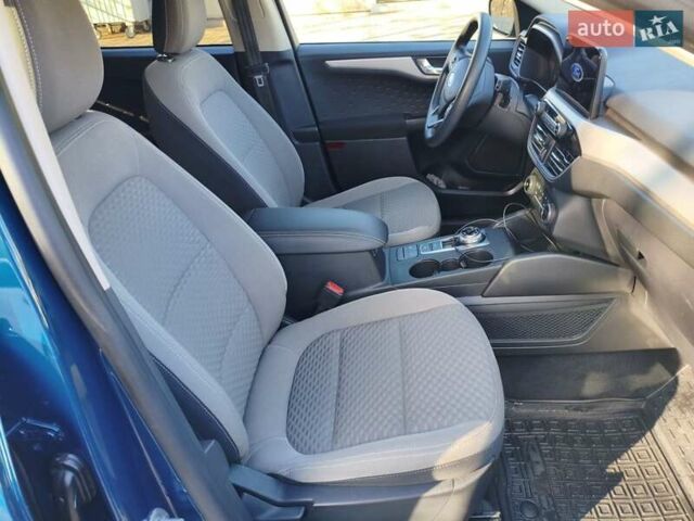 Синій Форд Ескейп, об'ємом двигуна 1.5 л та пробігом 66 тис. км за 16250 $, фото 46 на Automoto.ua