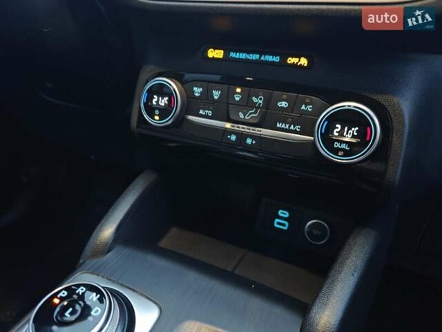 Синий Форд Эскейп, объемом двигателя 2.5 л и пробегом 72 тыс. км за 22000 $, фото 25 на Automoto.ua