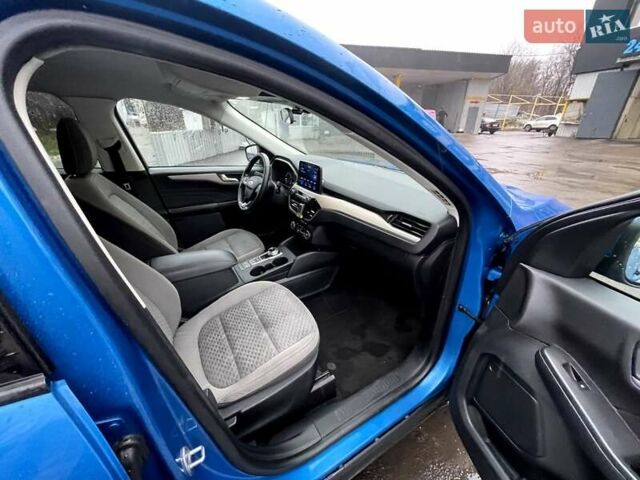 Синий Форд Эскейп, объемом двигателя 1.5 л и пробегом 41 тыс. км за 17000 $, фото 13 на Automoto.ua