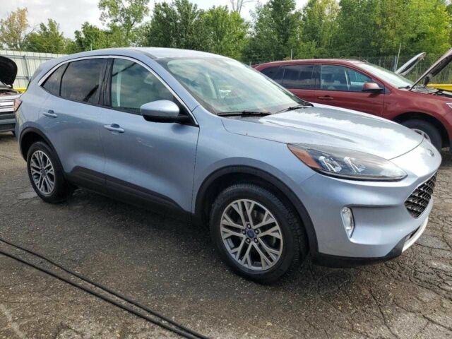 Синий Форд Эскейп, объемом двигателя 1.5 л и пробегом 47 тыс. км за 3900 $, фото 3 на Automoto.ua