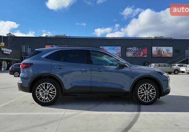 Синий Форд Эскейп, объемом двигателя 2.5 л и пробегом 11 тыс. км за 28490 $, фото 5 на Automoto.ua