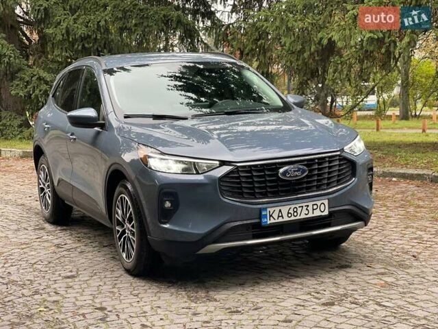 Синий Форд Эскейп, объемом двигателя 2.5 л и пробегом 22 тыс. км за 28700 $, фото 1 на Automoto.ua