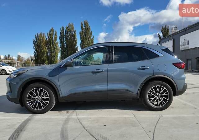 Синий Форд Эскейп, объемом двигателя 2.5 л и пробегом 11 тыс. км за 28490 $, фото 1 на Automoto.ua