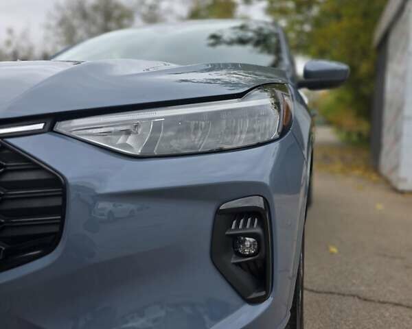 Синий Форд Эскейп, объемом двигателя 2.5 л и пробегом 12 тыс. км за 29500 $, фото 3 на Automoto.ua