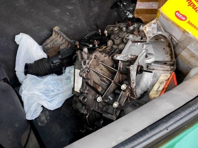 Зеленый Форд Эскейп, объемом двигателя 3 л и пробегом 300 тыс. км за 2300 $, фото 7 на Automoto.ua