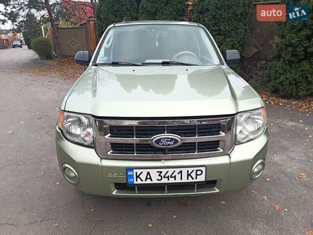 Зеленый Форд Эскейп, объемом двигателя 2.49 л и пробегом 206 тыс. км за 10700 $, фото 2 на Automoto.ua