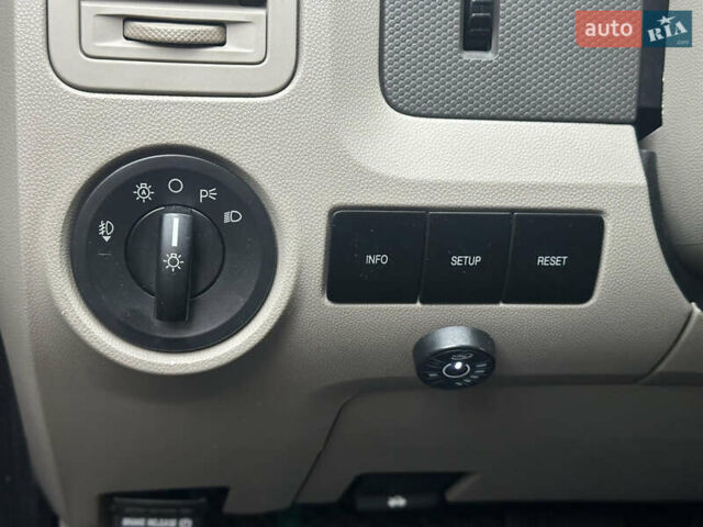 Зелений Форд Ескейп, об'ємом двигуна 2.49 л та пробігом 209 тис. км за 10999 $, фото 33 на Automoto.ua