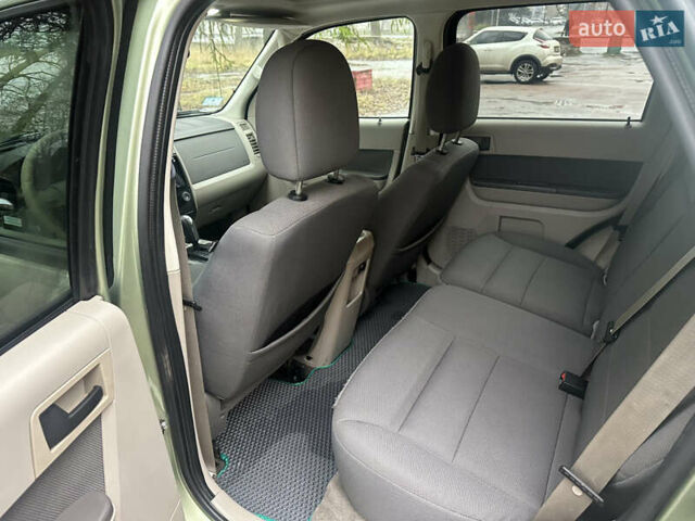 Зелений Форд Ескейп, об'ємом двигуна 2.49 л та пробігом 209 тис. км за 10999 $, фото 17 на Automoto.ua