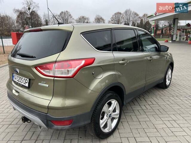 Зелений Форд Ескейп, об'ємом двигуна 1.6 л та пробігом 229 тис. км за 8999 $, фото 3 на Automoto.ua