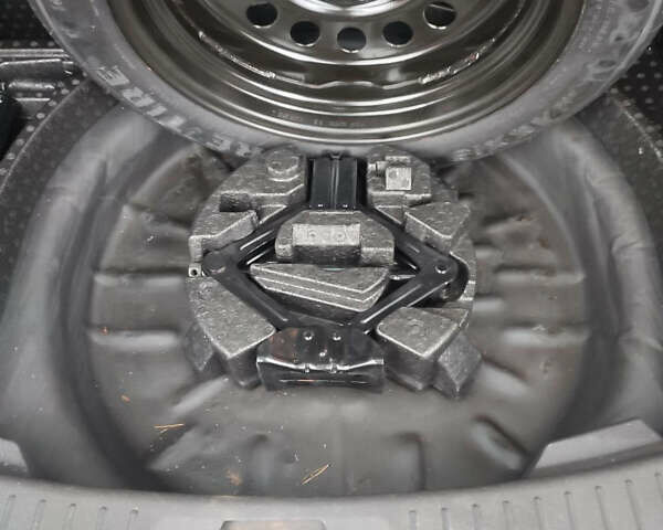 Зелений Форд Ескейп, об'ємом двигуна 2 л та пробігом 282 тис. км за 10500 $, фото 25 на Automoto.ua