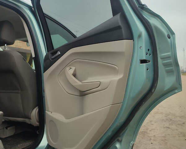 Зелений Форд Ескейп, об'ємом двигуна 2 л та пробігом 282 тис. км за 10500 $, фото 9 на Automoto.ua