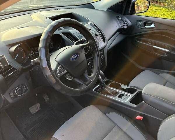 Зеленый Форд Эскейп, объемом двигателя 1.5 л и пробегом 260 тыс. км за 11500 $, фото 3 на Automoto.ua