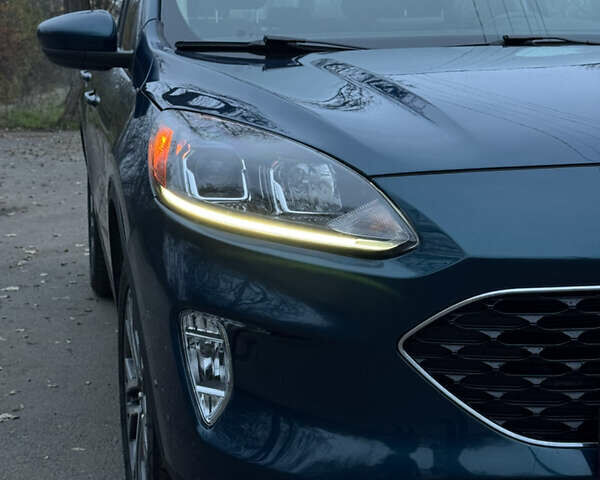 Зелений Форд Ескейп, об'ємом двигуна 1.5 л та пробігом 71 тис. км за 16300 $, фото 2 на Automoto.ua