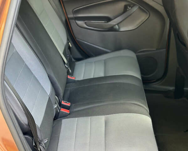 Форд Эскейп 2016 в Киеве на Automoto.ua Оранжевый Форд Эскейп, объемом двигателя 2.49 л и пробегом 180 тыс. км за 13555 $, фото 14 на Automoto.ua