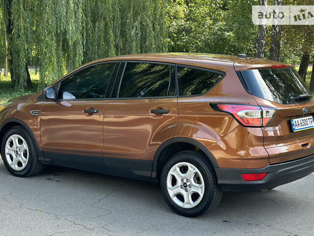 Форд Эскейп 2016 в Киеве на Automoto.ua Оранжевый Форд Эскейп, объемом двигателя 2.49 л и пробегом 180 тыс. км за 13555 $, фото 5 на Automoto.ua