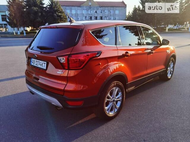 Оранжевый Форд Эскейп, объемом двигателя 1.5 л и пробегом 110 тыс. км за 13500 $, фото 6 на Automoto.ua