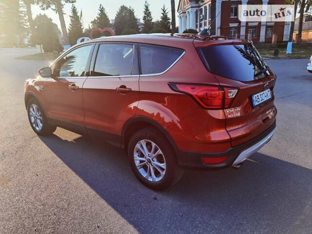Оранжевый Форд Эскейп, объемом двигателя 1.5 л и пробегом 110 тыс. км за 13500 $, фото 5 на Automoto.ua