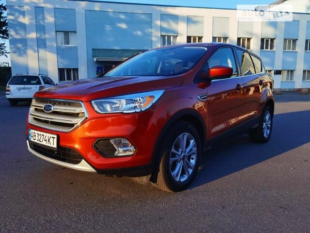 Оранжевый Форд Эскейп, объемом двигателя 1.5 л и пробегом 110 тыс. км за 13500 $, фото 3 на Automoto.ua