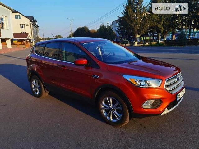 Оранжевый Форд Эскейп, объемом двигателя 1.5 л и пробегом 110 тыс. км за 13500 $, фото 1 на Automoto.ua