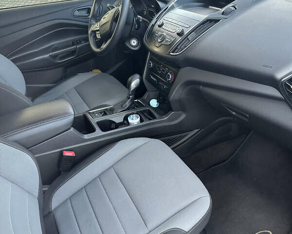 Форд Эскейп 2019 в Полтаве на Automoto.ua Оранжевый Форд Эскейп, объемом двигателя 2.49 л и пробегом 114 тыс. км за 15000 $, фото 11 на Automoto.ua