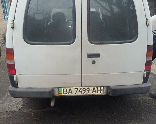 Белый Форд Escort Express, объемом двигателя 1.3 л и пробегом 180 тыс. км за 1500 $, фото 3 на Automoto.ua