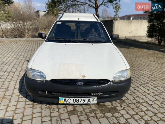 Белый Форд Escort Express, объемом двигателя 1.75 л и пробегом 300 тыс. км за 699 $, фото 3 на Automoto.ua
