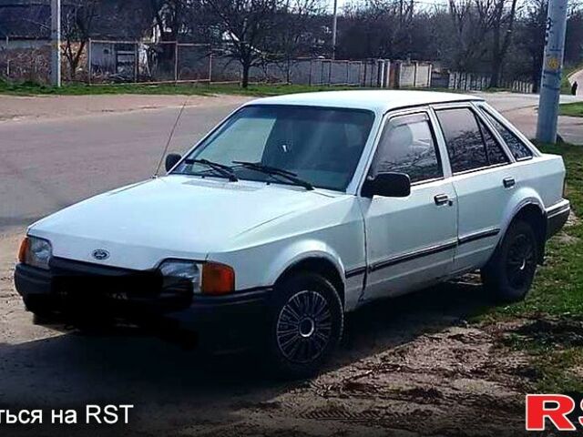 Белый Форд Эскорт, объемом двигателя 1.3 л и пробегом 0 тыс. км за 450 $, фото 1 на Automoto.ua