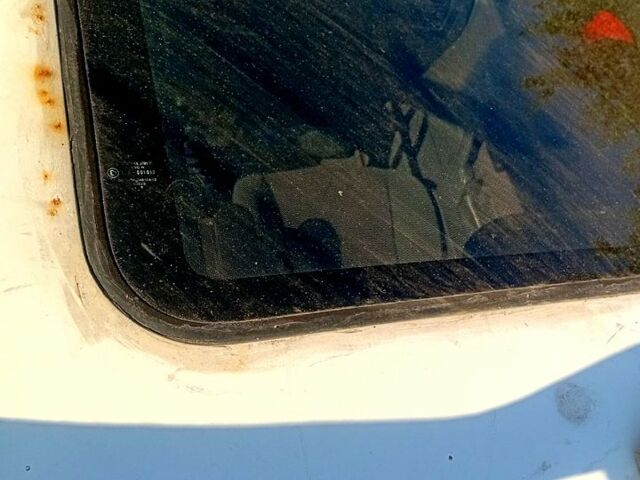 Белый Форд Эскорт, объемом двигателя 1.4 л и пробегом 0 тыс. км за 550 $, фото 8 на Automoto.ua