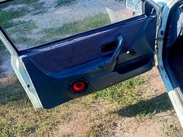 Белый Форд Эскорт, объемом двигателя 1.4 л и пробегом 0 тыс. км за 550 $, фото 7 на Automoto.ua