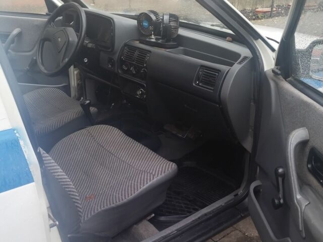 Белый Форд Эскорт, объемом двигателя 1.4 л и пробегом 89 тыс. км за 900 $, фото 7 на Automoto.ua