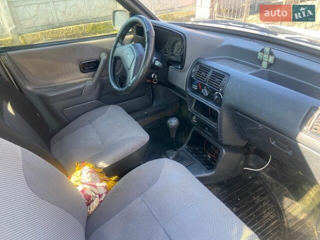 Білий Форд Ескорт, об'ємом двигуна 1.6 л та пробігом 200 тис. км за 450 $, фото 4 на Automoto.ua
