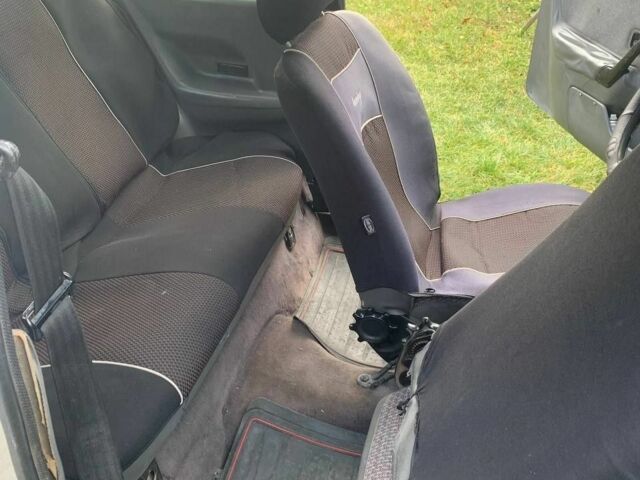 Белый Форд Эскорт, объемом двигателя 1.3 л и пробегом 77 тыс. км за 800 $, фото 3 на Automoto.ua