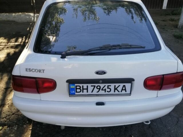 Білий Форд Ескорт, об'ємом двигуна 1.3 л та пробігом 200 тис. км за 1500 $, фото 20 на Automoto.ua