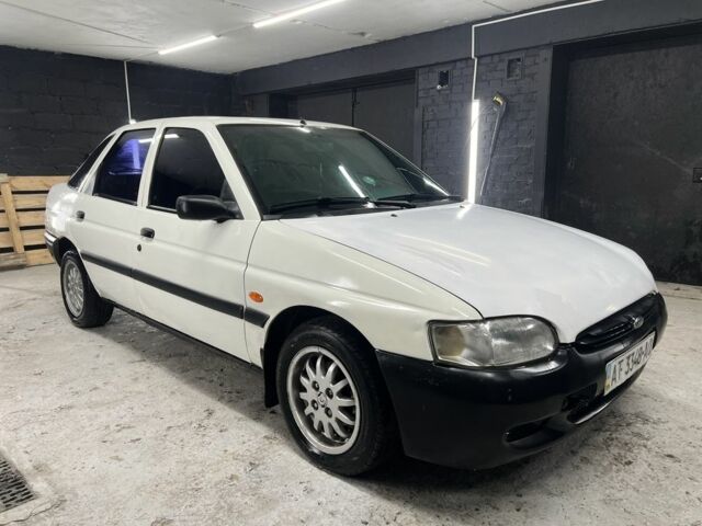 Білий Форд Ескорт, об'ємом двигуна 1.6 л та пробігом 96 тис. км за 1000 $, фото 2 на Automoto.ua