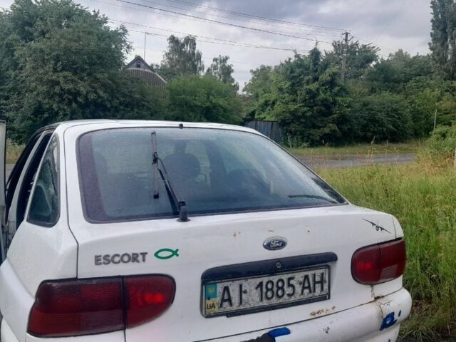 Белый Форд Эскорт, объемом двигателя 0 л и пробегом 1 тыс. км за 650 $, фото 2 на Automoto.ua
