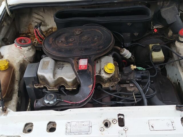 Белый Форд Эскорт, объемом двигателя 1.6 л и пробегом 300 тыс. км за 343 $, фото 15 на Automoto.ua